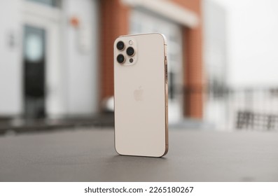 iPhone 16 Pro Max Price Drop: Save Rs 10,000 on Amazon & Flipkart